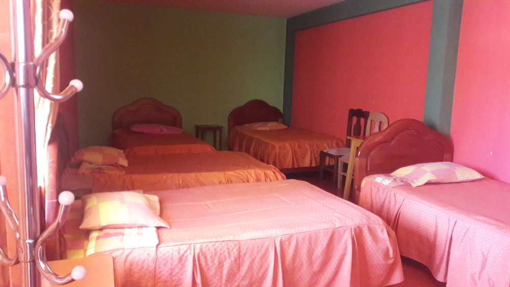 Olas Del Titicaca Backpackers Hostel Копакабана Екстериор снимка