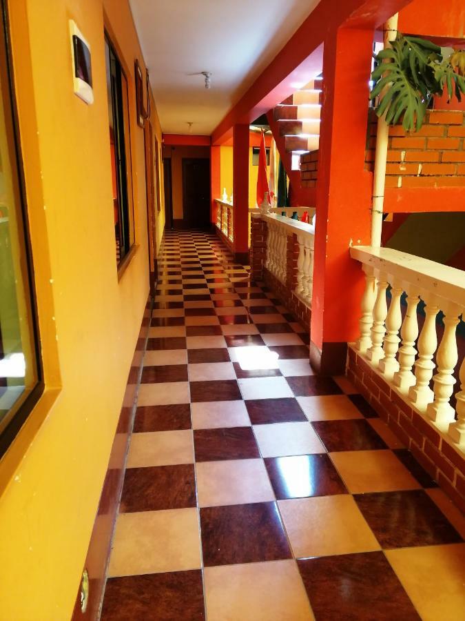 Olas Del Titicaca Backpackers Hostel Копакабана Екстериор снимка